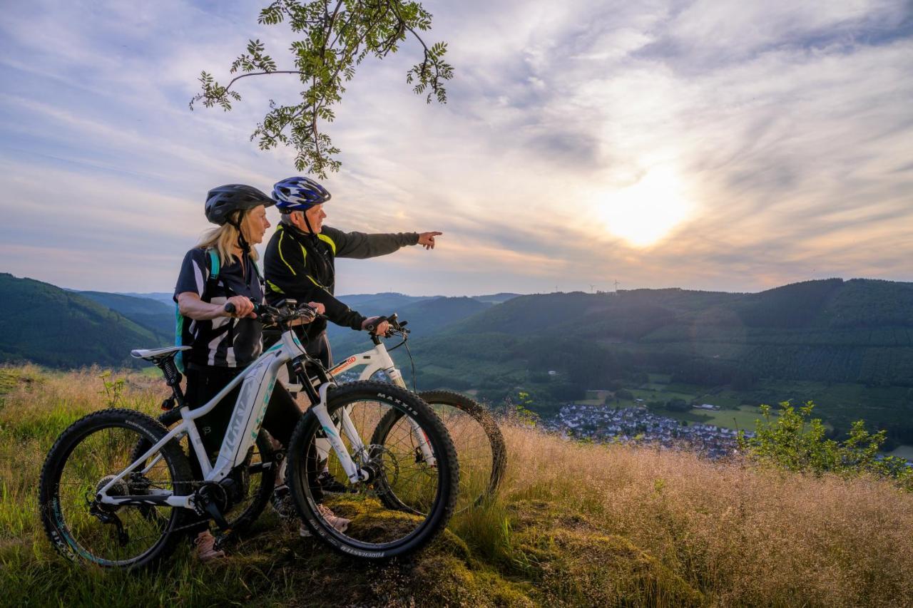 Hotel Tiefenhagen Sauerland Ленещат Екстериор снимка
